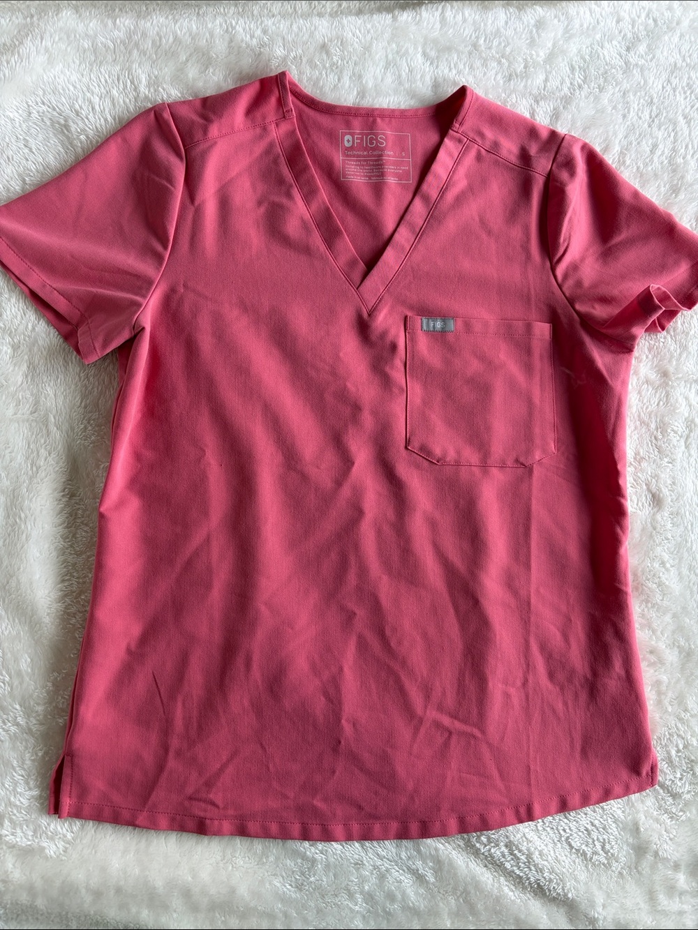 FIGS Women’s Catarina One-Pocket Scrub Top | Size S | Quartz